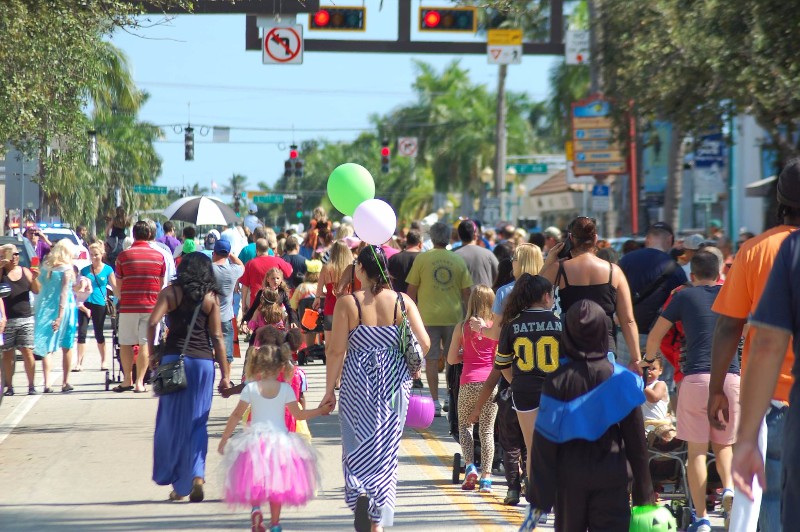 HALLOWEEN PARADE, DOWNTOWN TRICK-OR-TREATING, AND KIDFEST » Boca4Kids.com